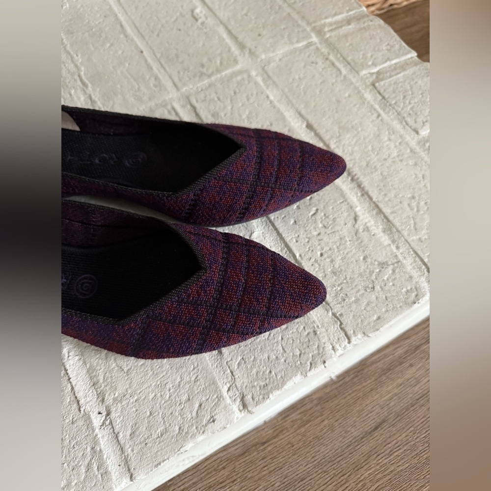 Rothys Cranberry plaid pointy toe flats sz 9.5 - Picture 2 of 8